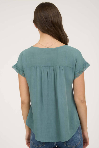 LACE TRIM PLEATED YOKE SHORT SLEEVE TOP