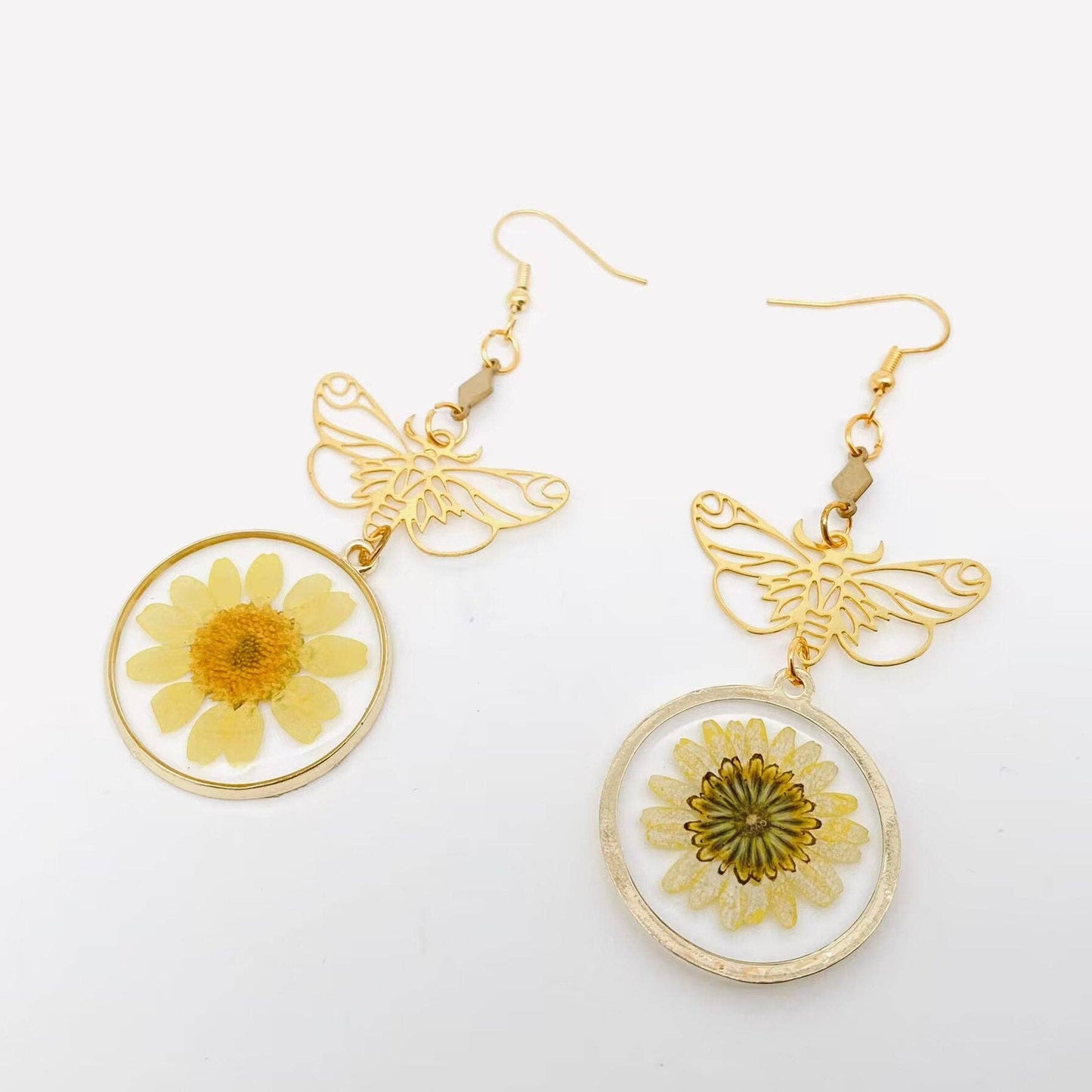 Daisy Pressed Flowers Moth Pendant Earrings