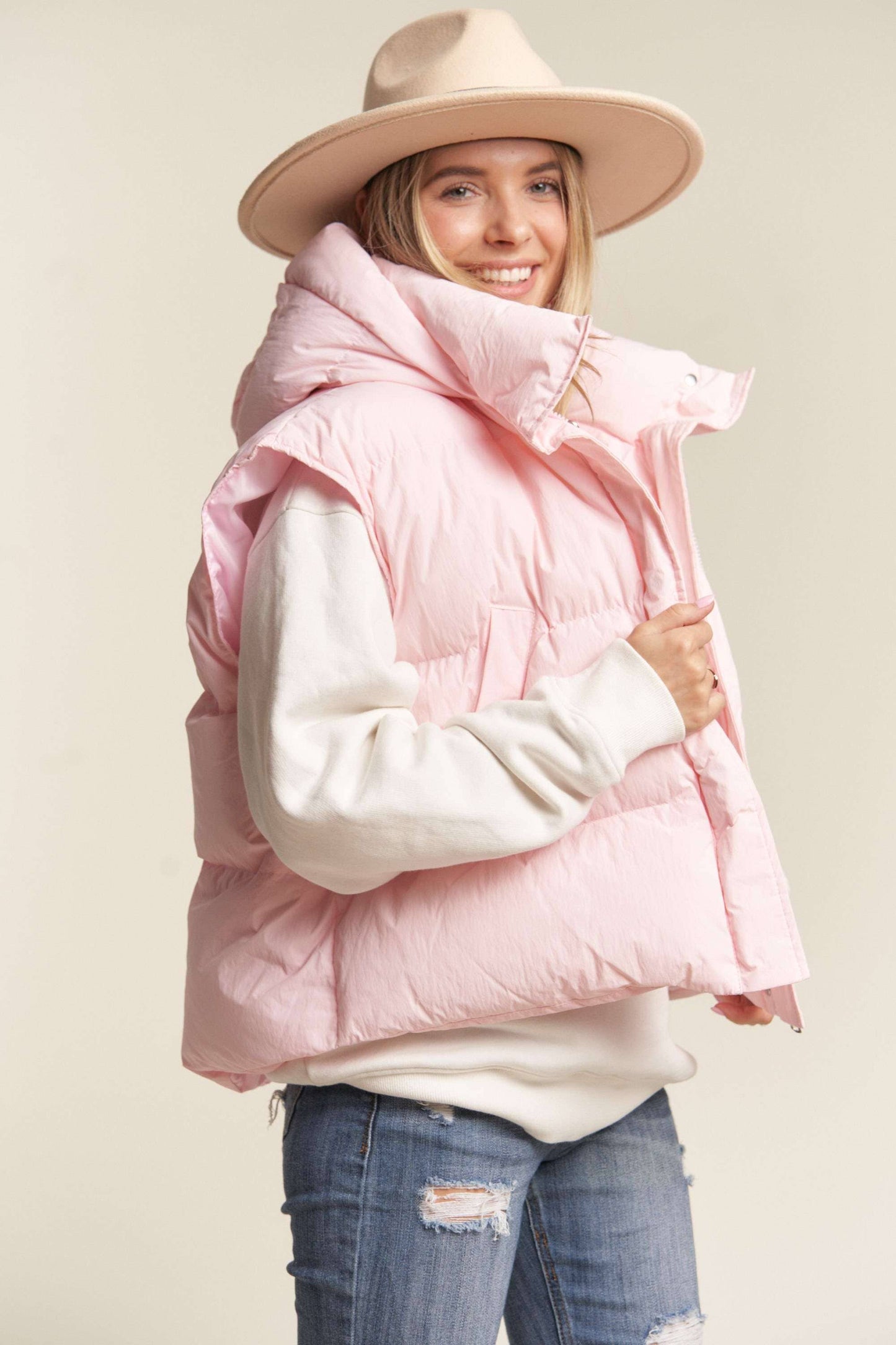 ZIP UP PUFFY HOODIE VEST