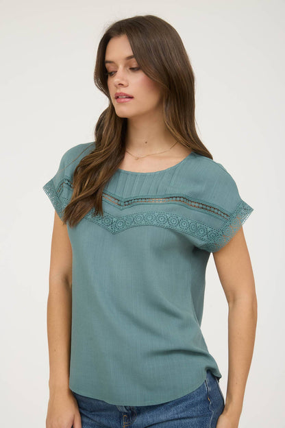 LACE TRIM PLEATED YOKE SHORT SLEEVE TOP