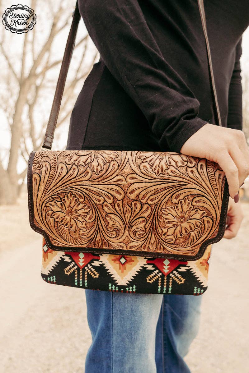 HORSESHOE CROSSBODY BAG