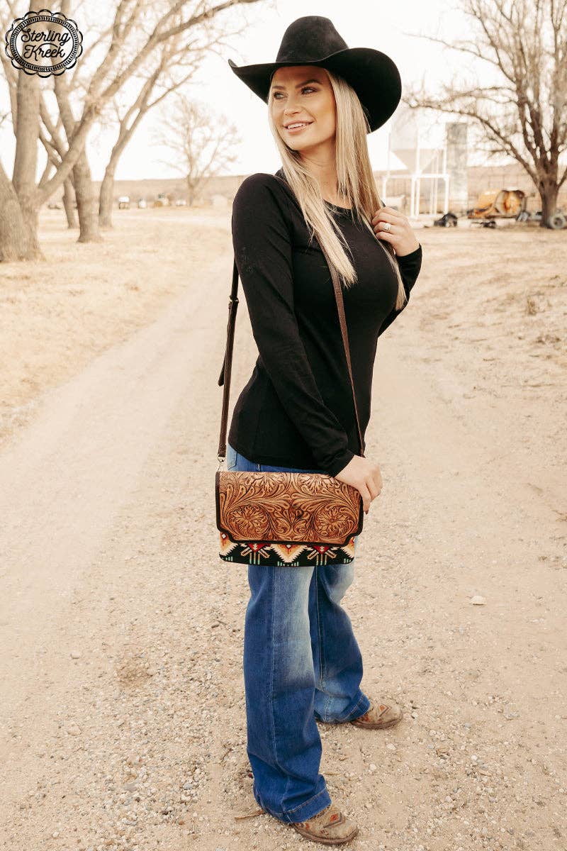 HORSESHOE CROSSBODY BAG