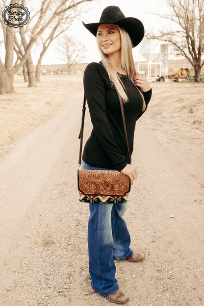 HORSESHOE CROSSBODY BAG