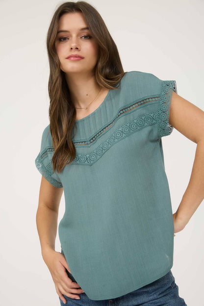 LACE TRIM PLEATED YOKE SHORT SLEEVE TOP