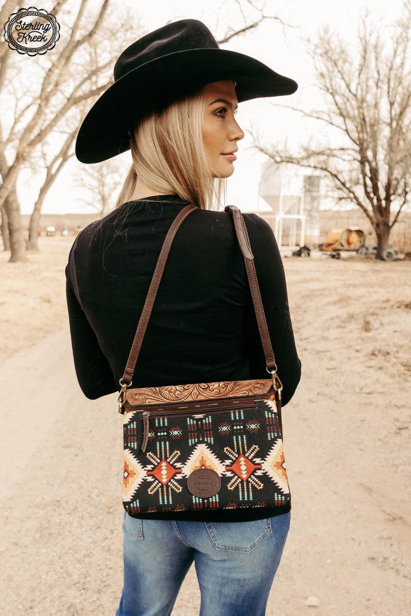 HORSESHOE CROSSBODY BAG