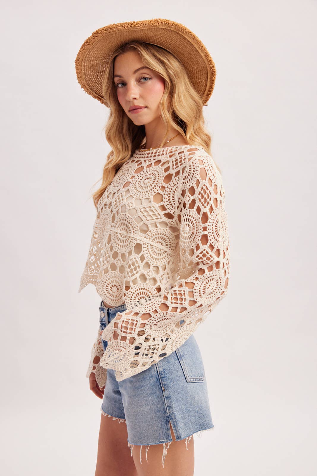 CROCHET CROPPED TOP