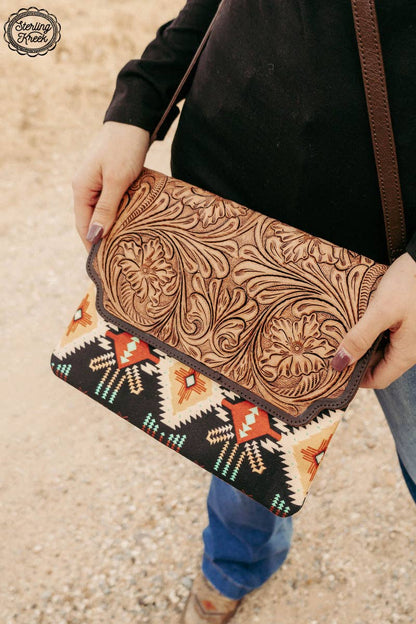 HORSESHOE CROSSBODY BAG